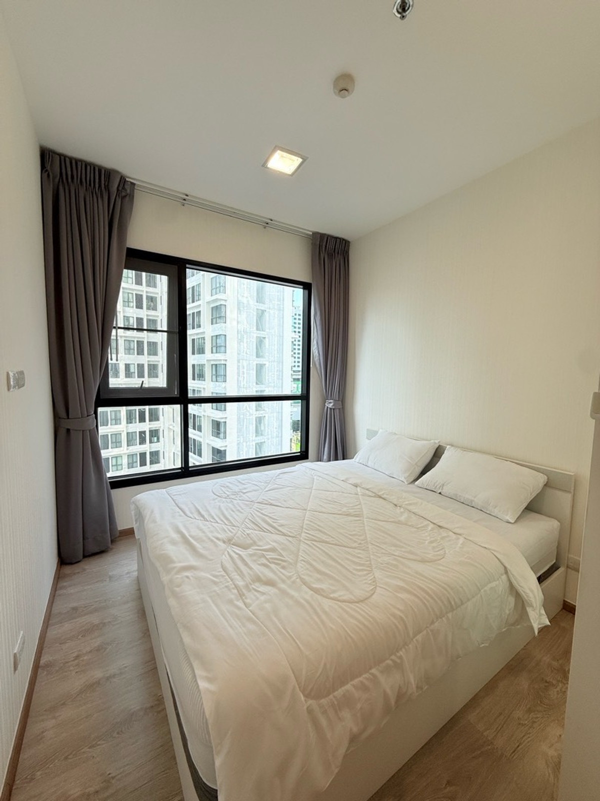 ให้เช่า คอนโดเลต มิสท์ พระราม 9 (MRT Rama 9)  (SA-01)