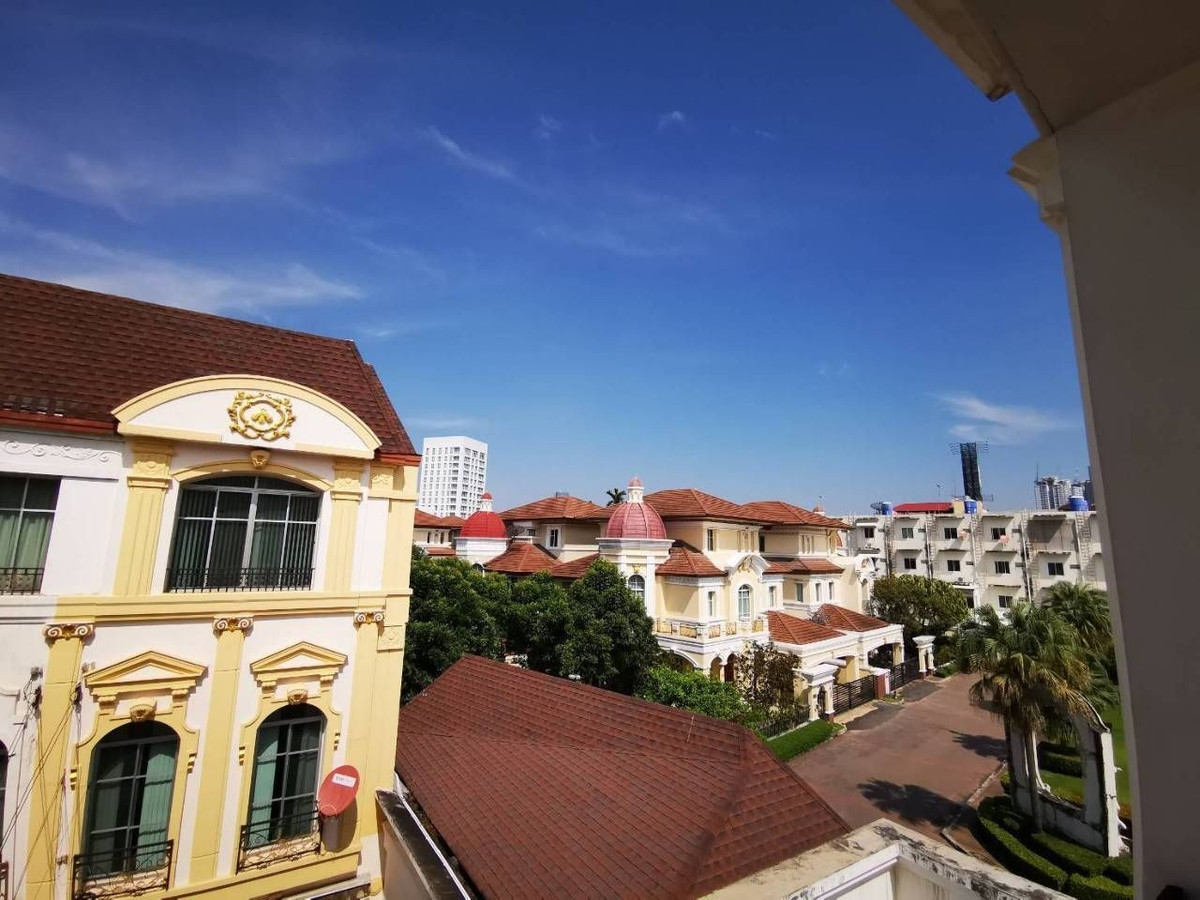 ให้เช่าทาวน์โฮม บ้านกลางกรุง Grand Vienna พระราม 3 ตกแต่งสไตล์ยุโรป (Rt-01)