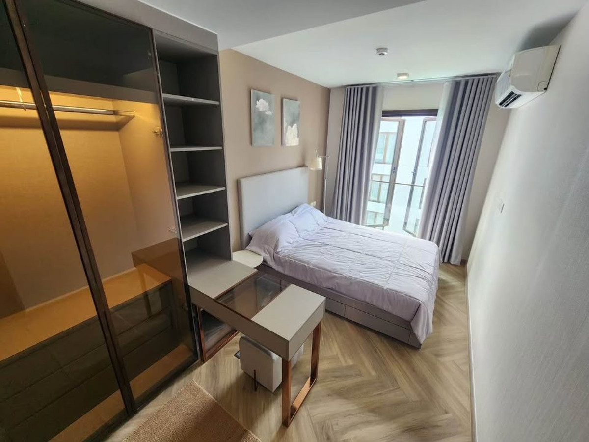 คอนให้เช่า : 2 ห้องนอน  Chapter Thonglor 25 ห้องมุม วิวสระ  (Rt-01)