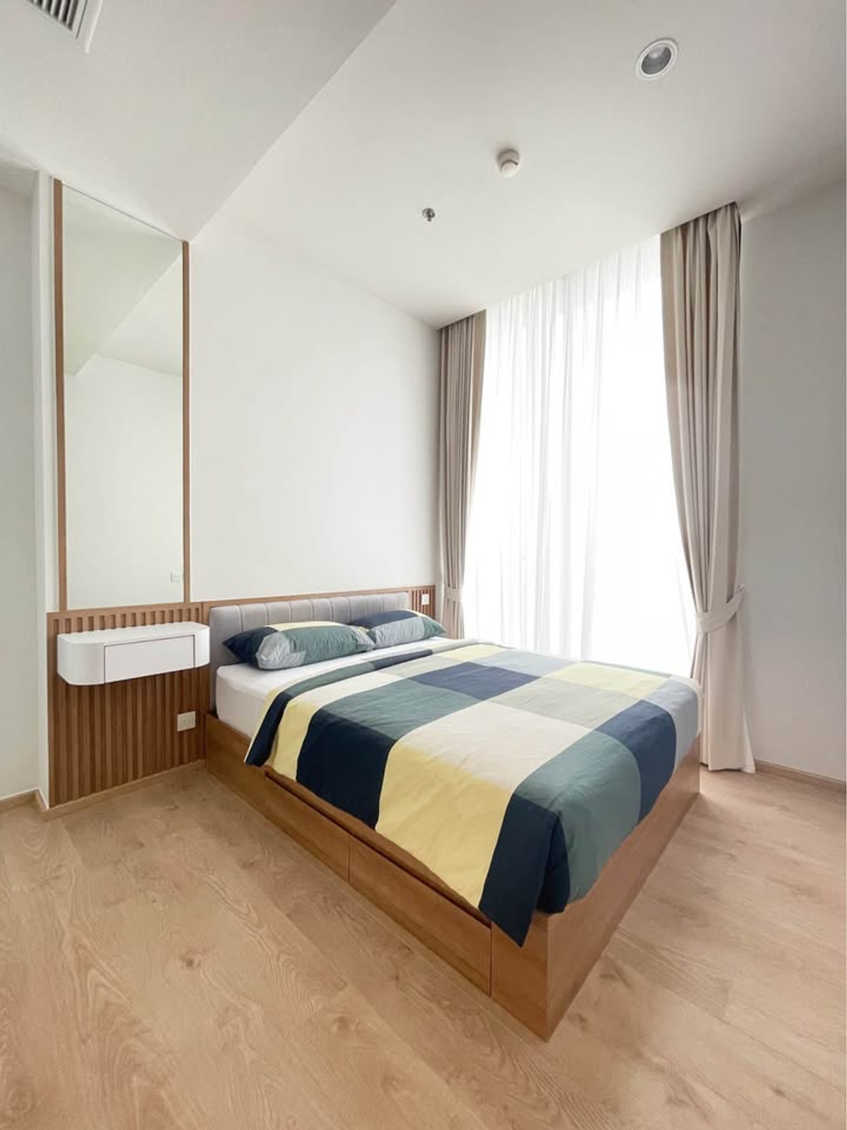 ให้เช่าคอนโด Noble BE19 ใกล้ BTS อโศก และ MRT สุขุมวิท (Rt-01)