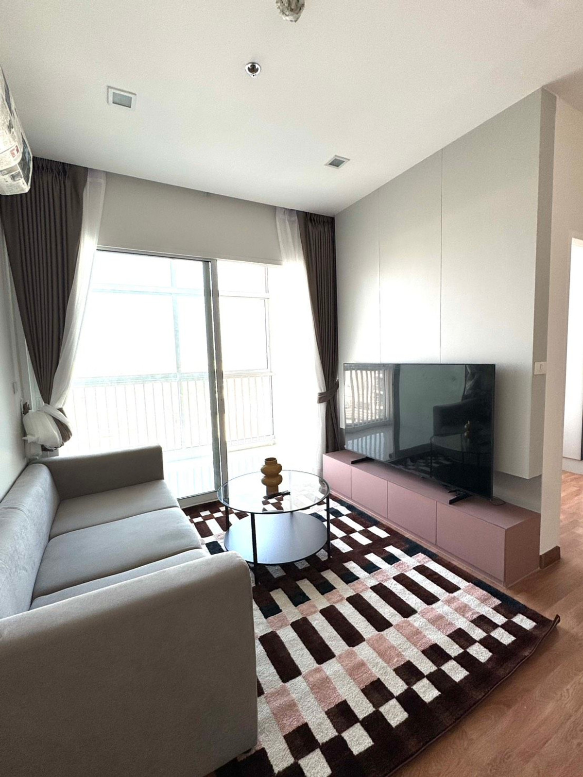 ให้เช่าคอนโด 2 ห้องนอน The Coast Bangkok ติด BTS บางนา  (Rt-01)