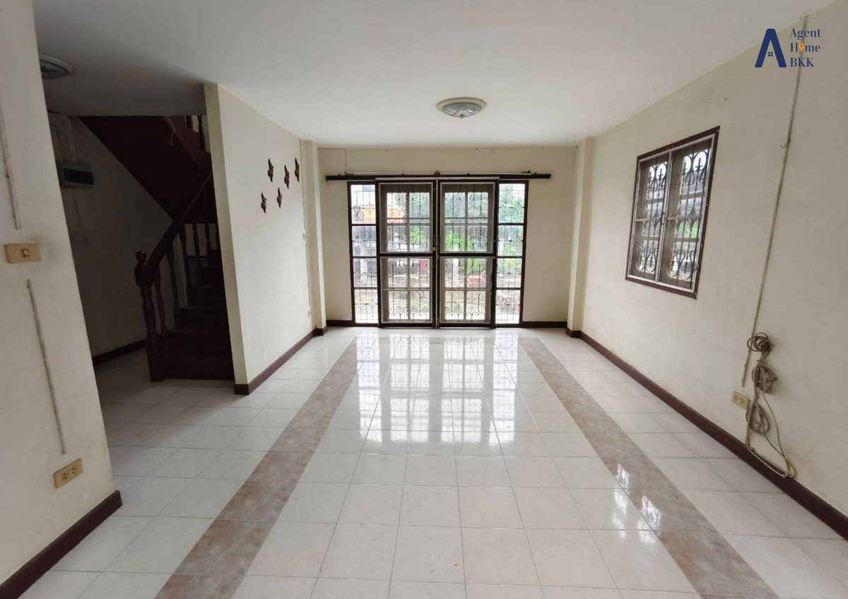 ขายบ้านเดี่ยว Lake Garden Home ลาดกระบัง 2 ชั้น ทำเลดี ใกล้สนามบินสุวรรณภูมิ (Rt-01)