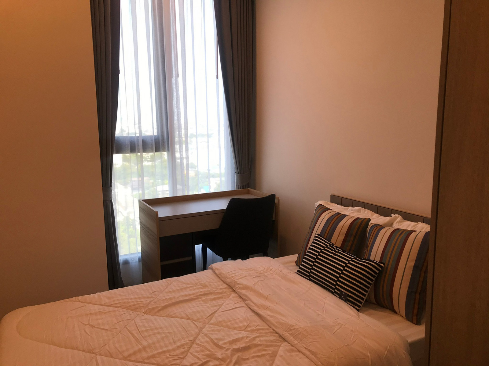 For Rent    : Whizdom Essence Sukhumvit :  วิสซ์ดอม เอสเซ้นส์  (ST-02)