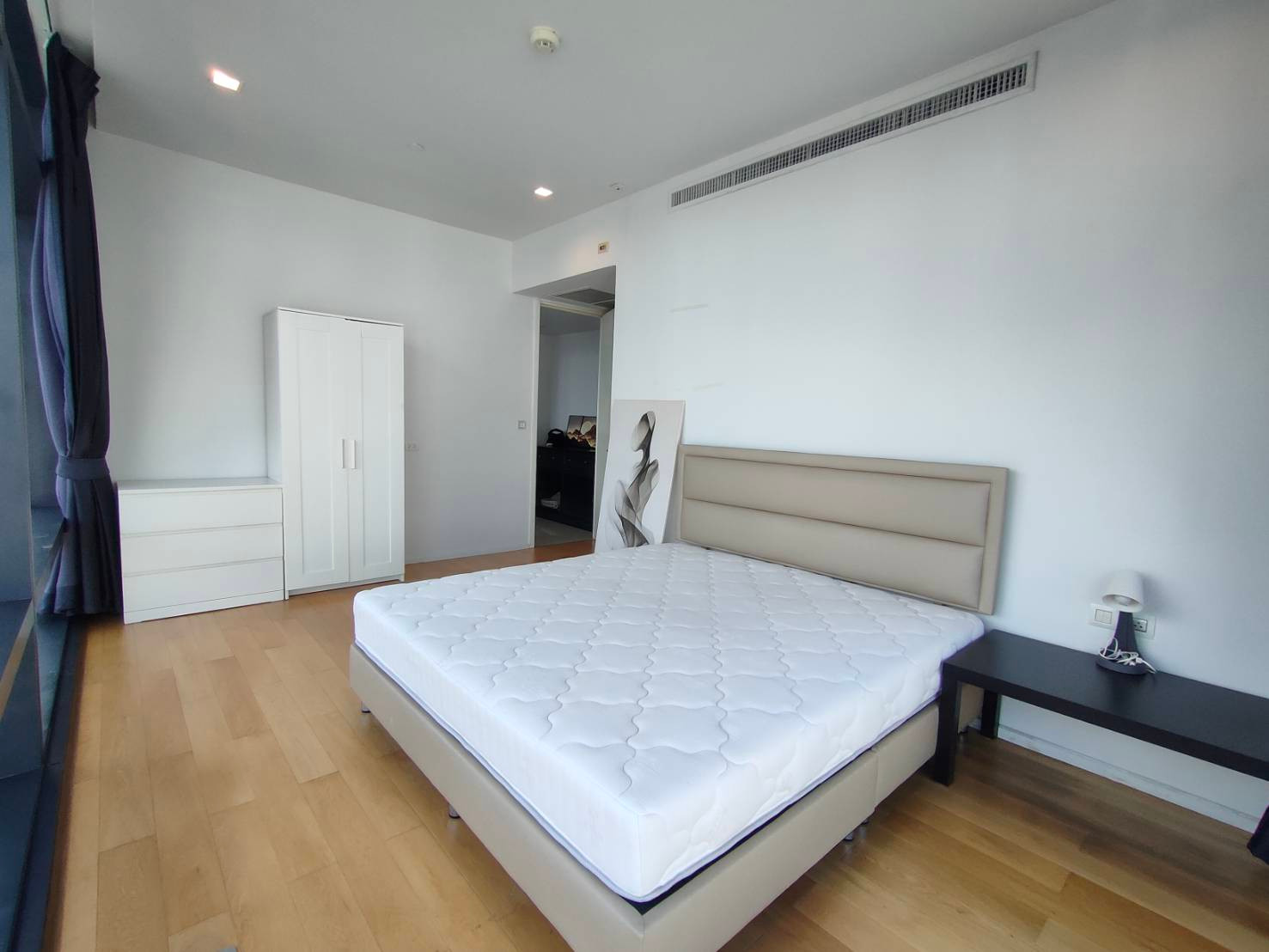 Condo for rent  :  Circle Living Prototype (ST-02) (Close to MRT Phetchaburi)