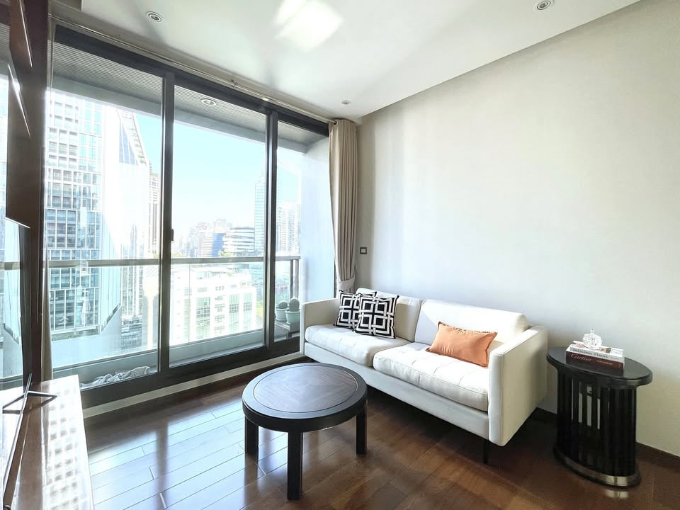 ให้เช่าคอนโด The Address Sukhumvit 28 ใกล้ BTS พร้อมพงษ์ พร้อมอ่างจากุซซี่ในห้อง (Rt-01)