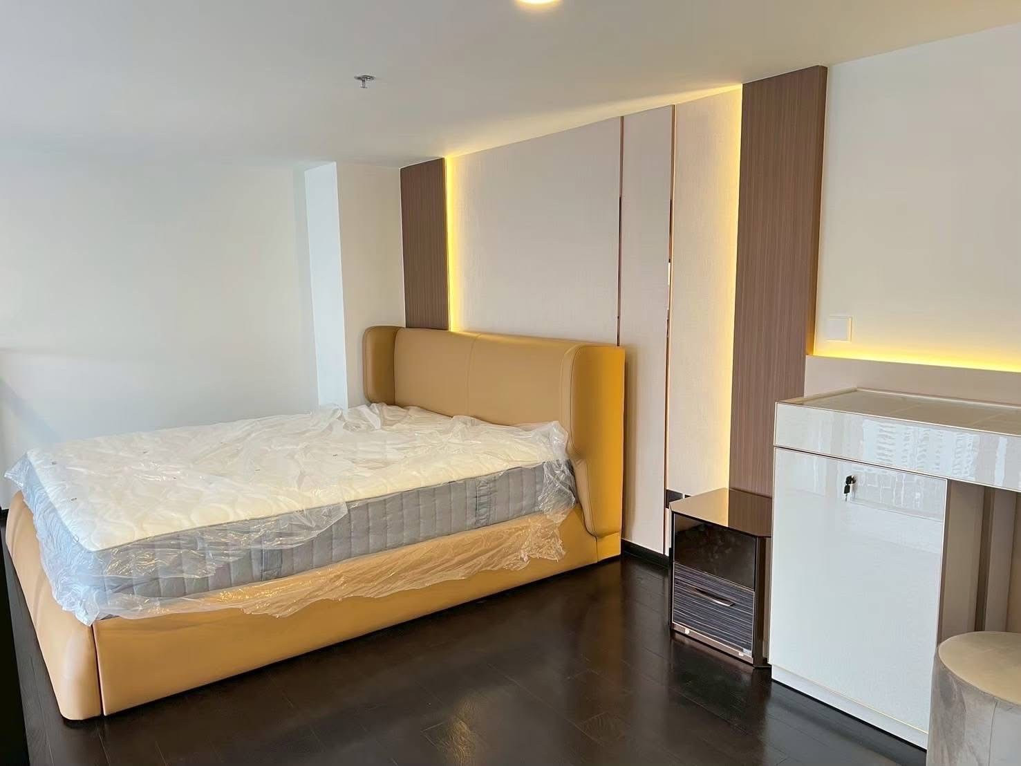 Park Origin Thonglor (Duplex ห้องมุม วิวโล่ง) [CC-01]