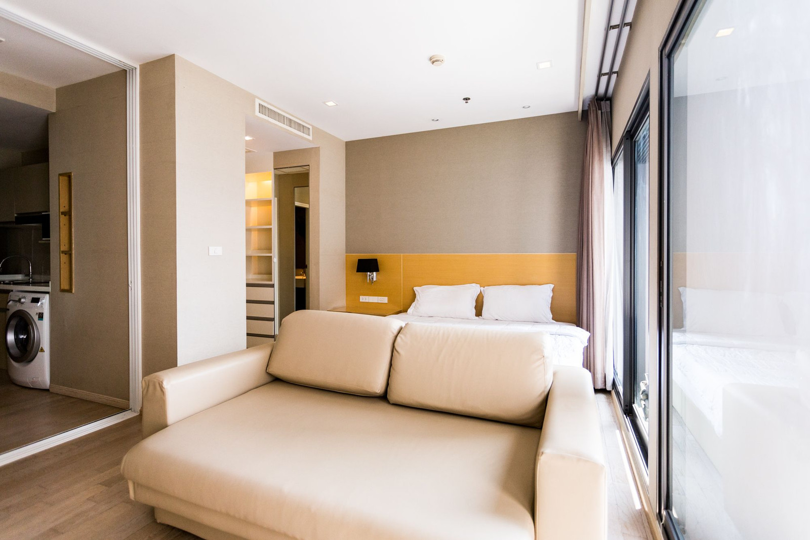 Noble Remix Sukhumvit 36 (ชั้นสูง ครัวปิด ติด BTS ทองหล่อ) [CC-01]