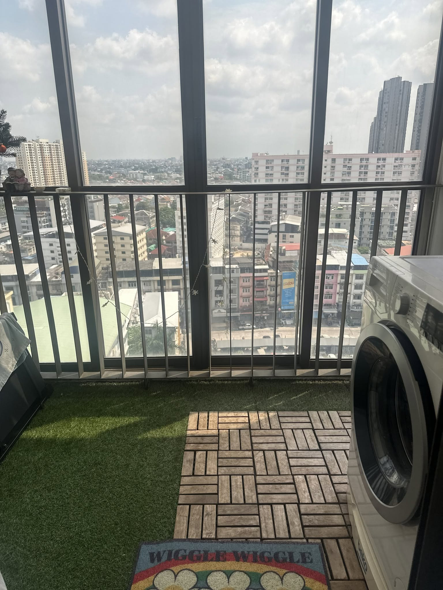 Ideo Mix Sukhumvit 103 (ชั้นสูง วิวโล่ง เครื่องใช้ไฟฟ้าครบ) [CC-01]