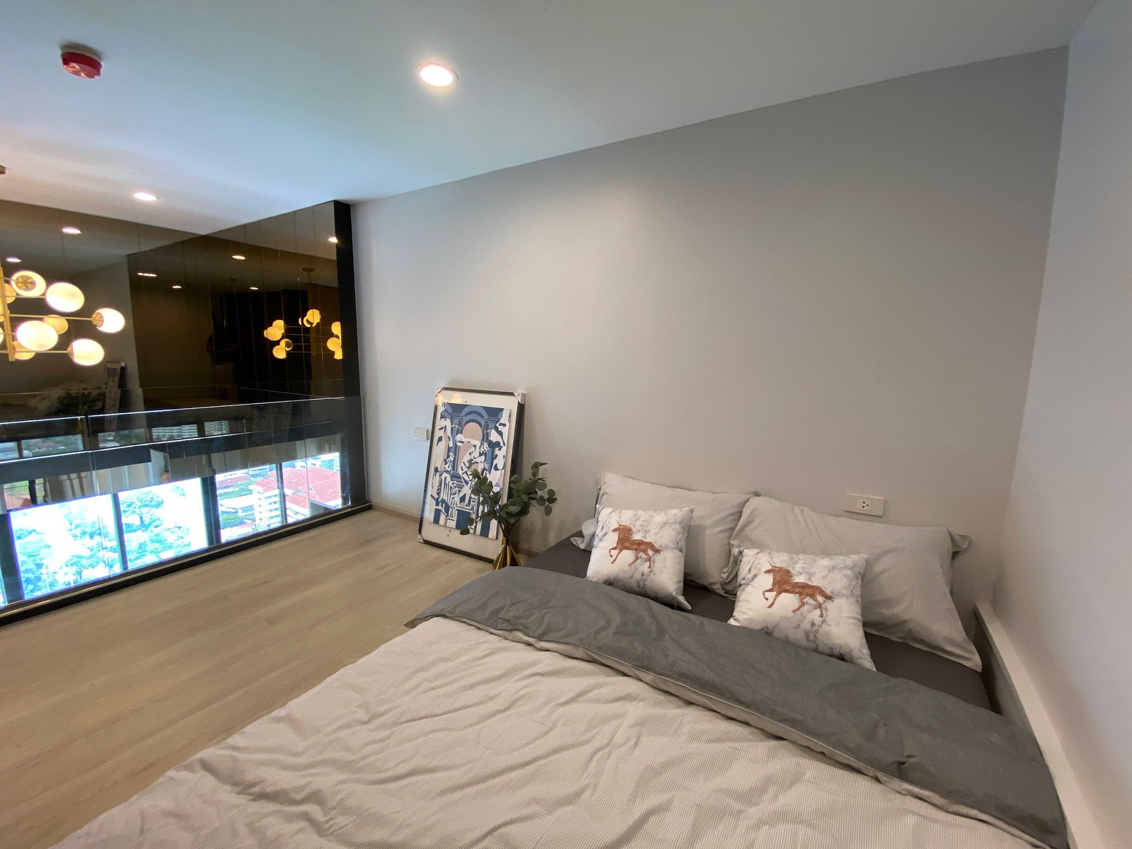 Noble Recole (โนเบิล รีโคล สุขุมวิท 19) ห้องใหม่ เพดานสูง วิวโล่ง [CC-01]