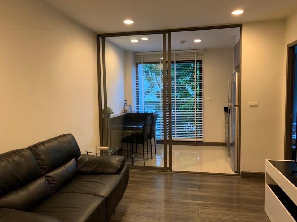 Rende Sukhumvit 23 (ห้องกว้าง มีอ่างอาบน้ำ) [CC-01]