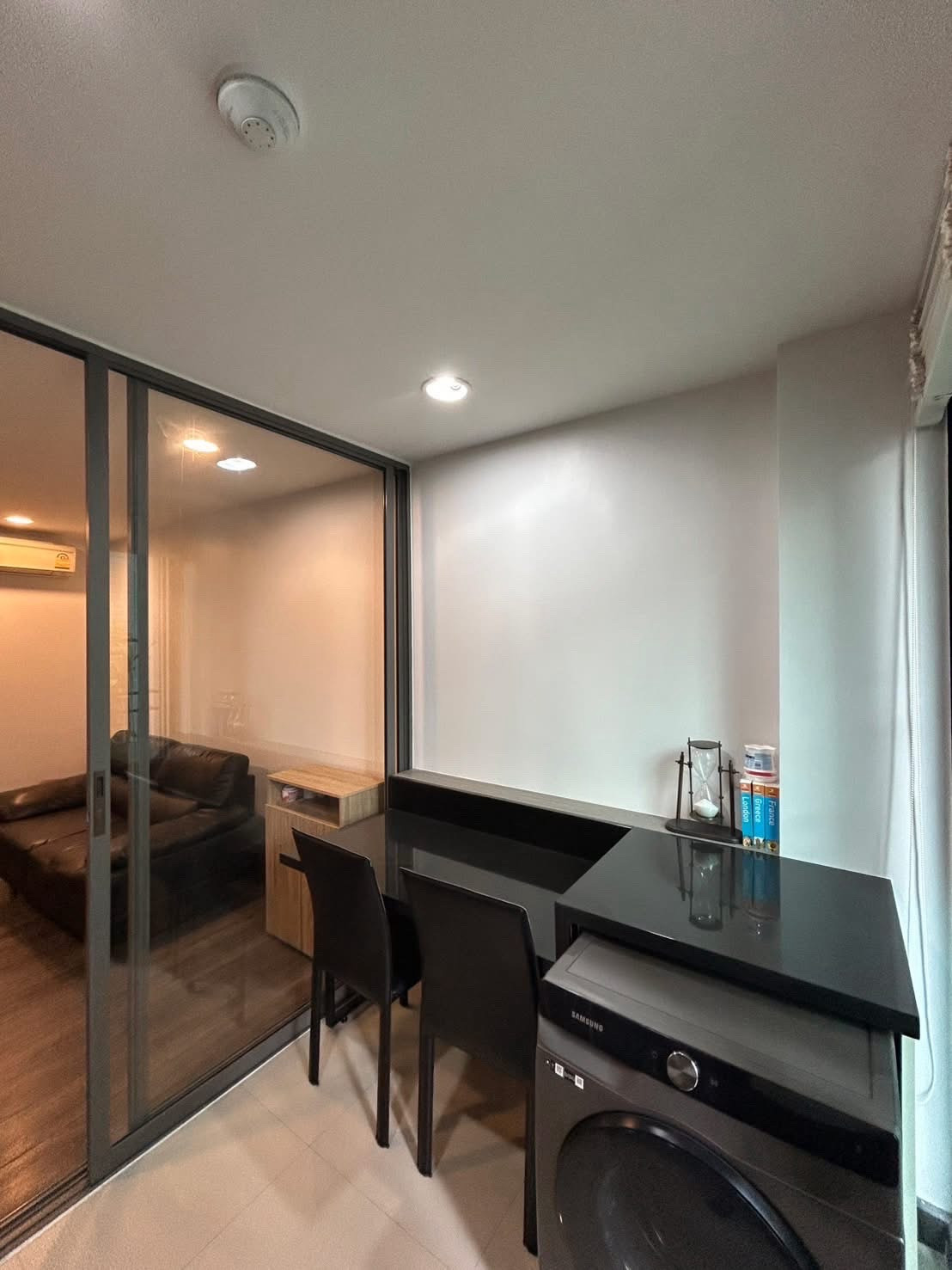 Rende Sukhumvit 23 (ห้องกว้าง มีอ่างอาบน้ำ) [CC-01]