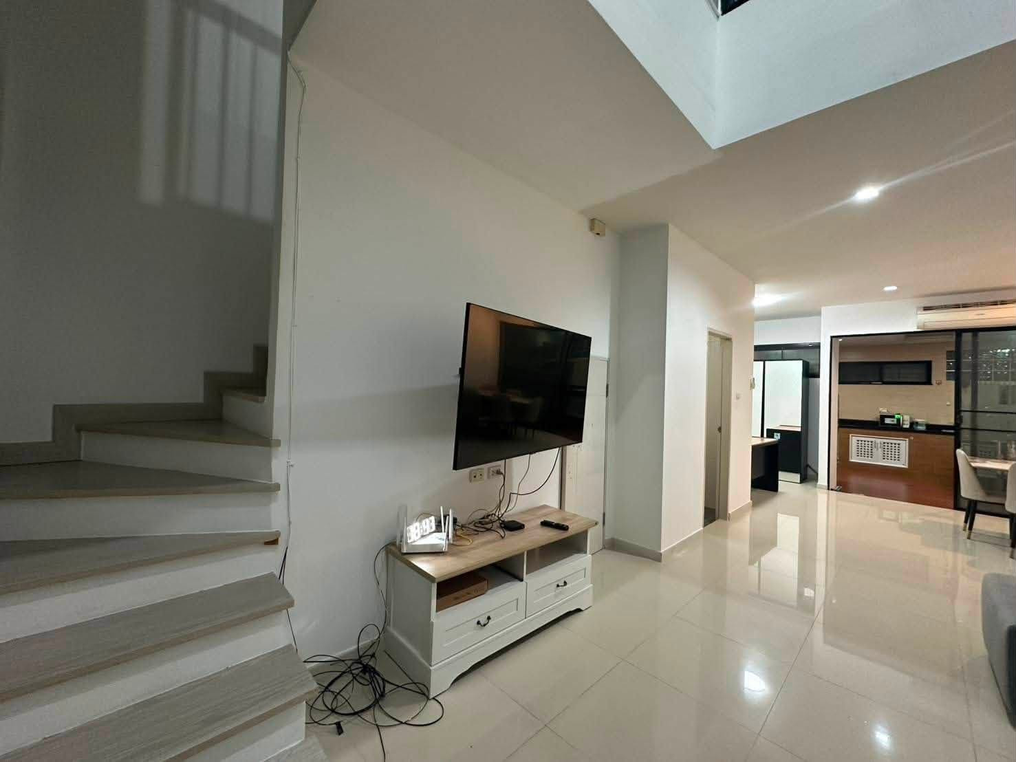 ให้เช่าทาวน์โฮม 3 ชั้น อีโค สเปซ บางนา-วงแหวน ใกล้เมกะ บางนา (SA-01)