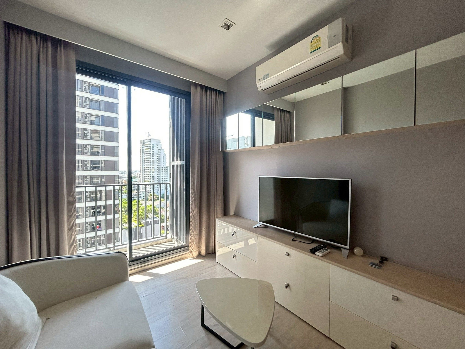 ให้เช่าคอนโด M Thonglor 1 ห้องนอน เลี้ยงสัตว์ได้ (Rt-01)