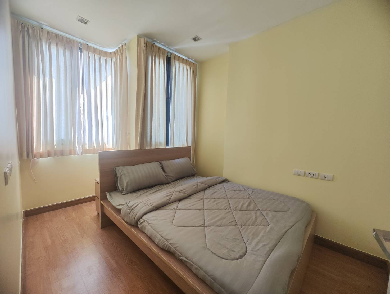 ให้เช่าคอนโด Q House Sukhumvit 79 ใกล้ BTS อ่อนนุช ชั้นสูง (Rt-01)
