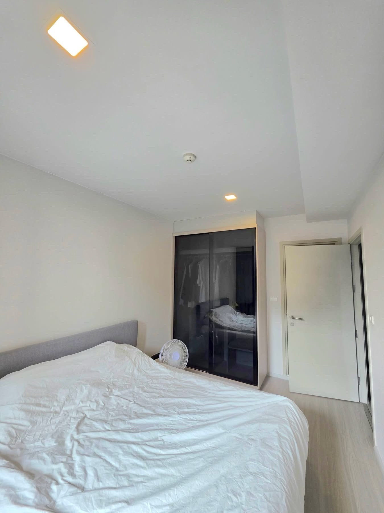 Quintara Treehaus Sukhumvit 42 (ห้องกว้าง วิวสระ เครื่องใช้ไฟฟ้าครบ) [CC-01]
