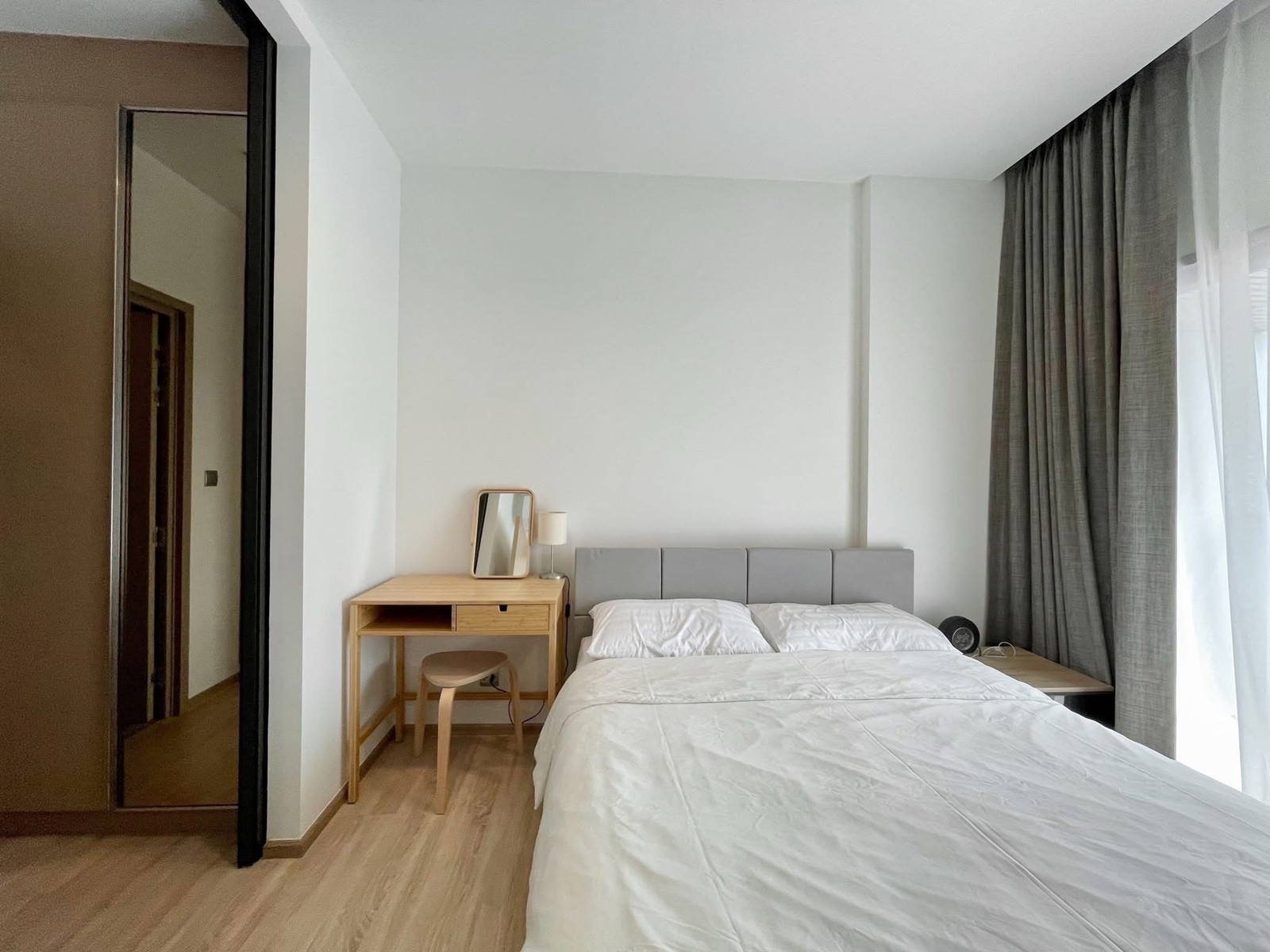 Kawa Haus Sukhumvit 77 (ห้องกว้าง ครัวปิด วิวสระ) [CC-01]