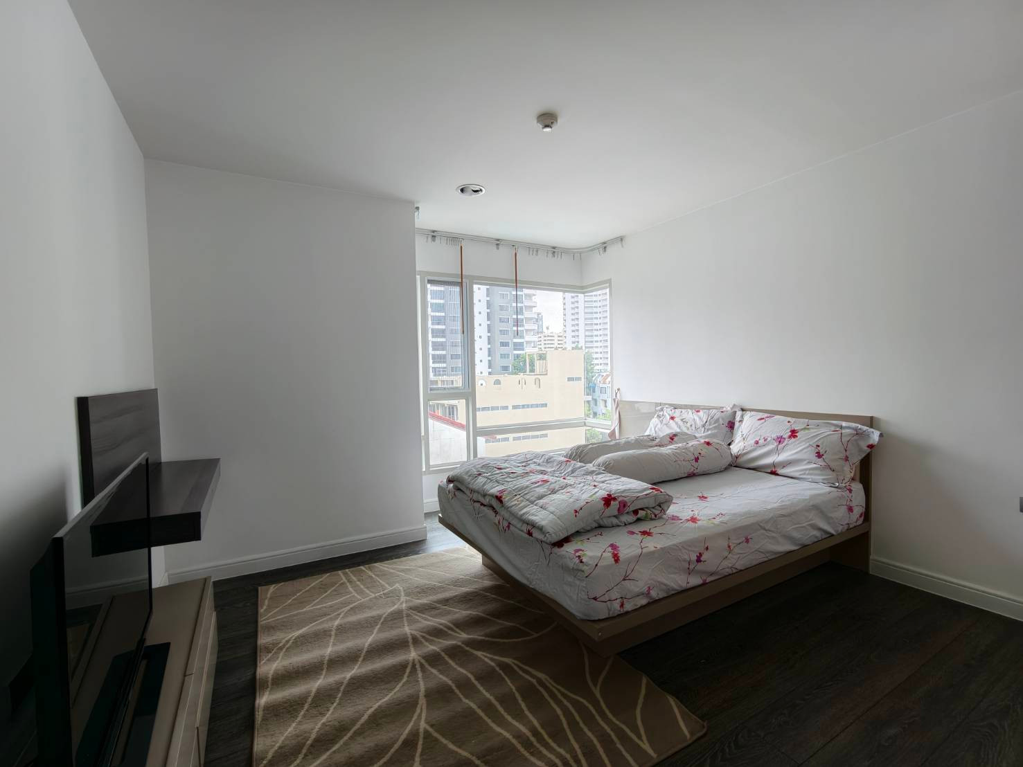 คอนโดให้เช่า :  Condo  the crest sukhumvit​49 (( ทองหล่อ thonglor​))  MK-02  line @livingbkk
