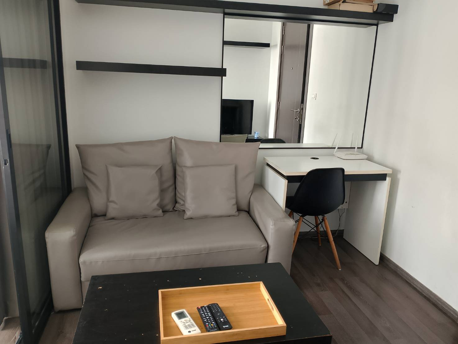 คอนโด ให้เช่า :    The Base Park East Sukhumvit 77 (( BTS Onnut Udomsuk  )) MK-02  line @livingbkk