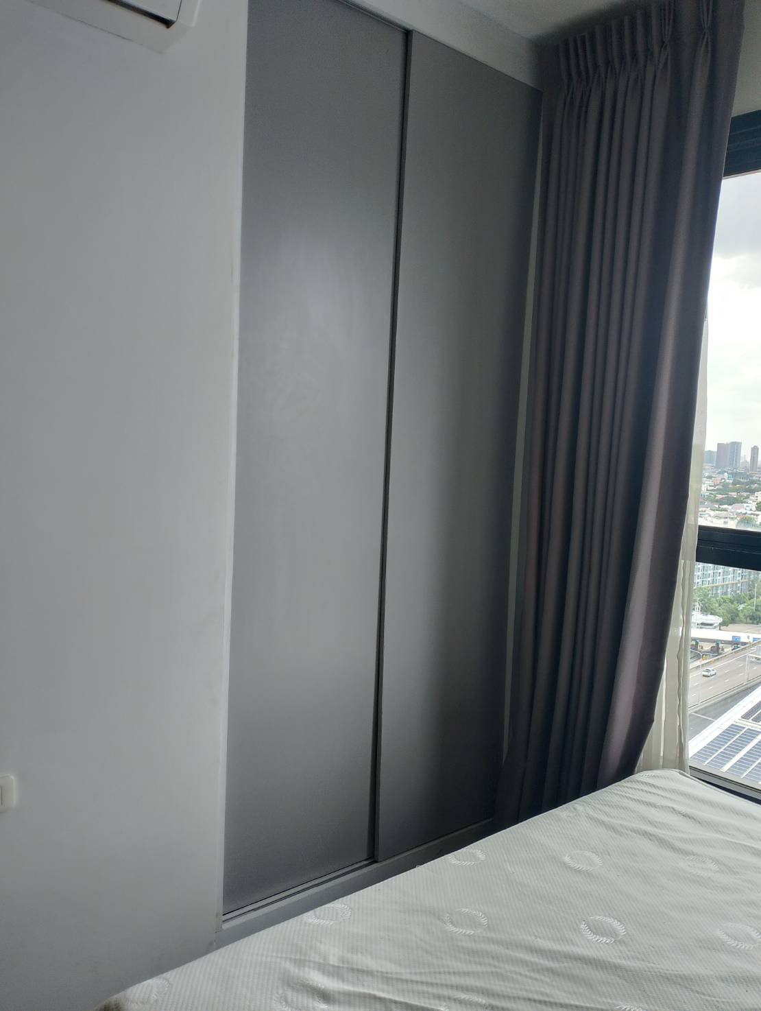 คอนโด ให้เช่า :    The Base Park East Sukhumvit 77 (( BTS Onnut Udomsuk  )) MK-02  line @livingbkk