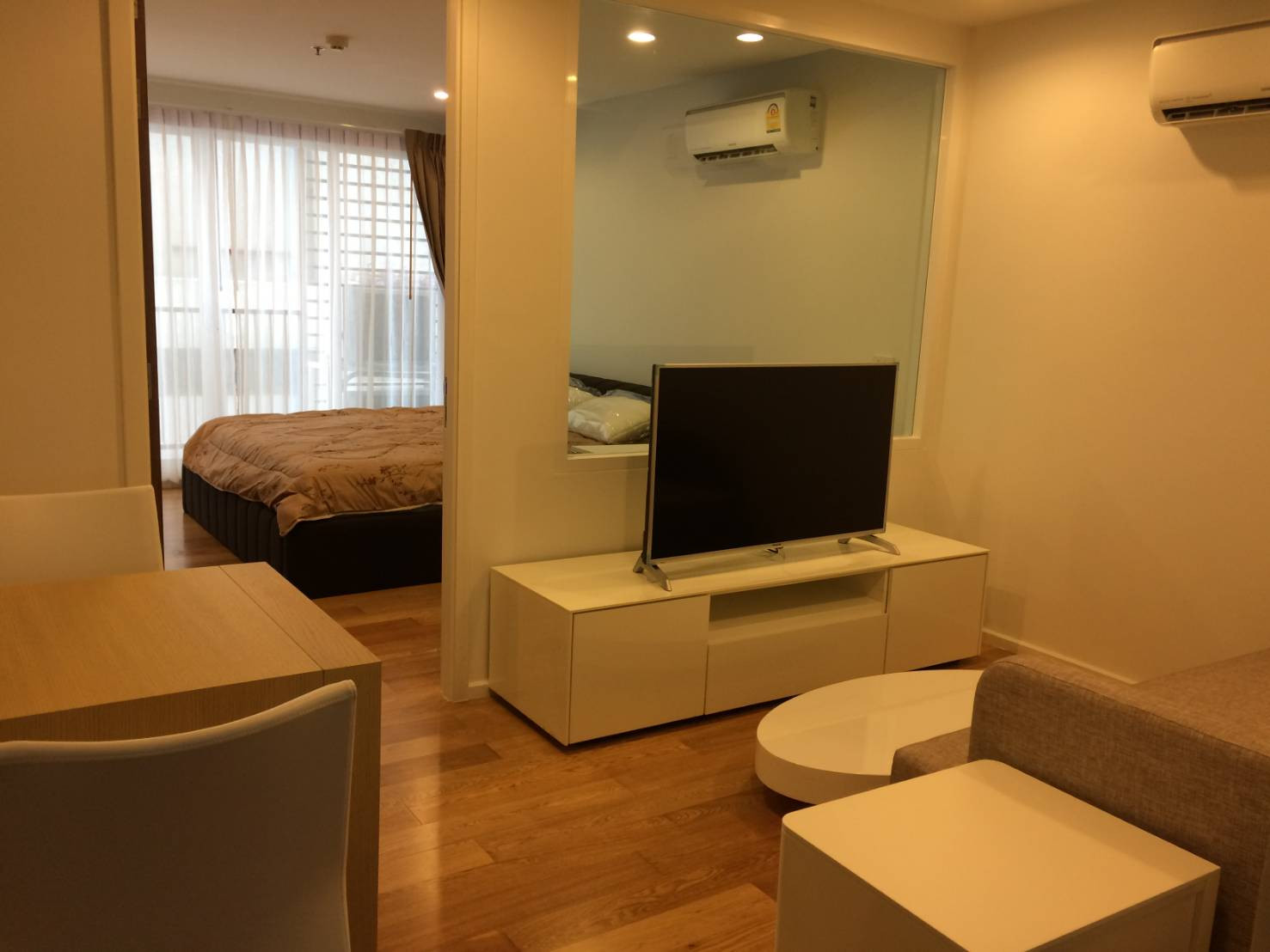 คอนโดให้เช่า : 15 Sukhumvit Residences(15 สุขุมวิท เรสซิเดนซ์)((BTS Asoke) MK-02 line @livingbkk