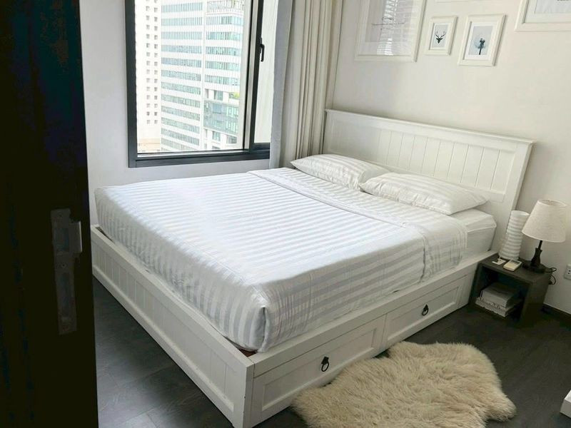 คอนโดให้เช่า : The Edge Sukhumvit 23  ((BTS Asoke อโศก ) MK-02 line @livingbkk