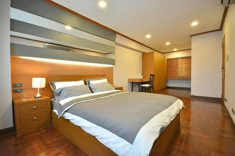 คอนโด ให้เช่า :  Thonglor Tower  (( ทองหล่อ thonglor​))  MK-02  line @livingbkk