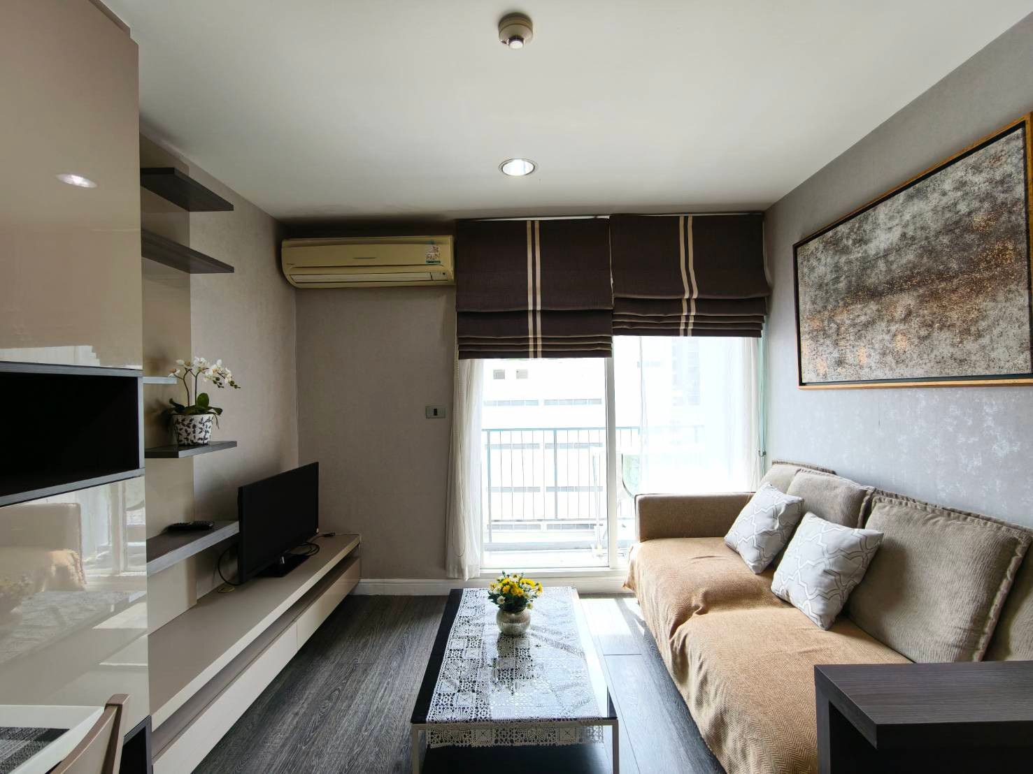 คอนโด ให้เช่า : Condo  the crest sukhumvit​49 (( ทองหล่อ thonglor​))  MK-02  line @livingbkk