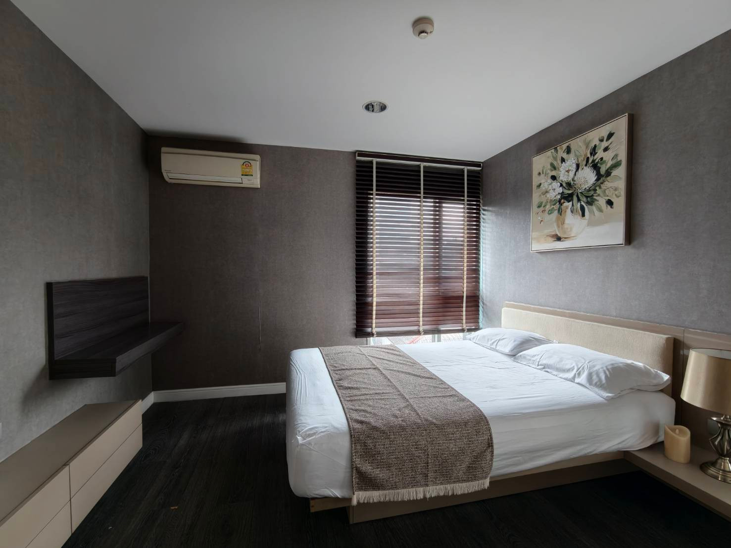 คอนโด ให้เช่า : Condo  the crest sukhumvit​49 (( ทองหล่อ thonglor​))  MK-02  line @livingbkk