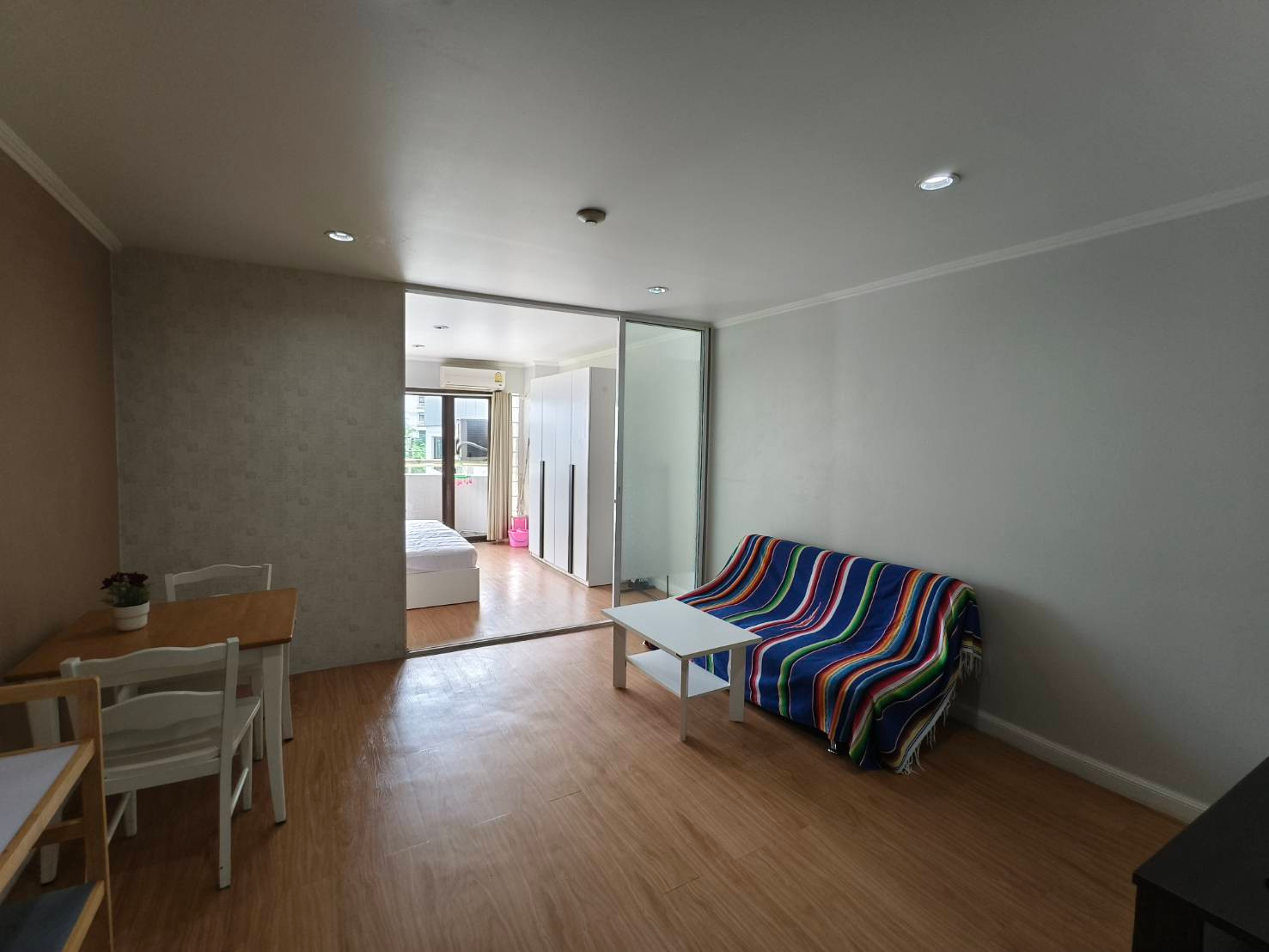 คอนโดให้เช่า :Aree Place Sukhumvit 26((BTS Phrom Phong )) MK-02 line @livingbkk