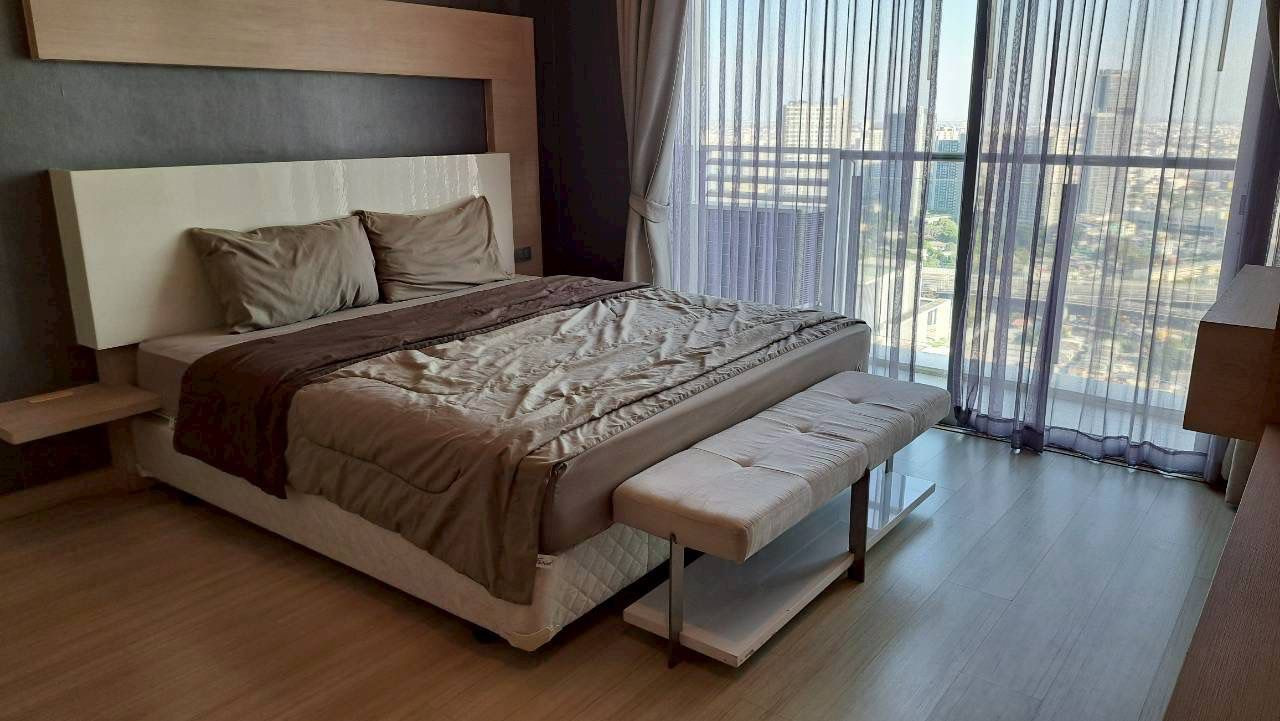 For Rent : Sky Walk Residences (ST-02) (Close to BTS Prakanong)
