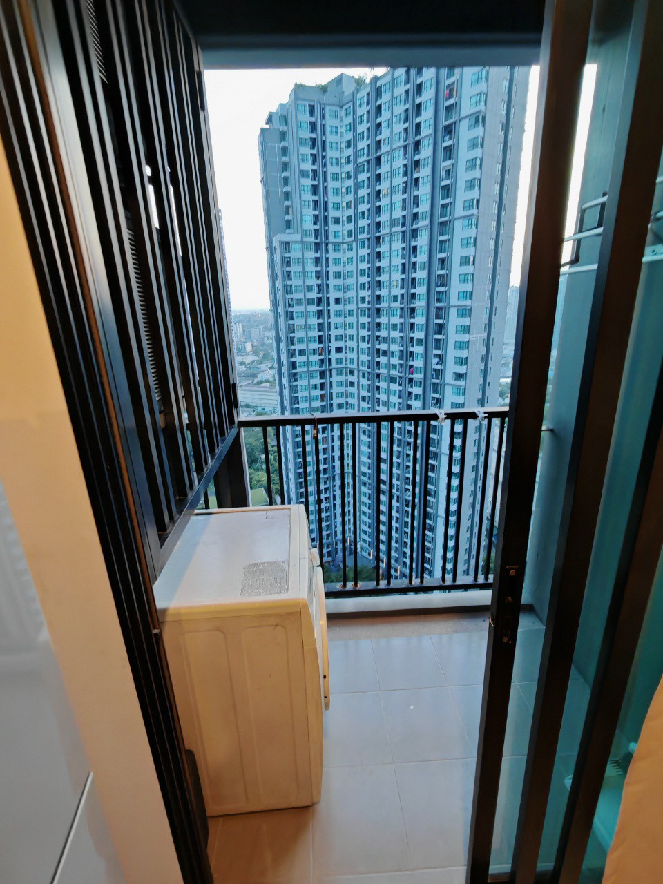✨Condo for Rent : The base park east  (AP-02) ( line : @condo91 )