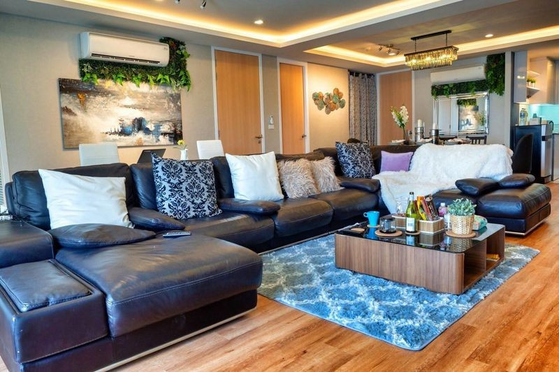 คอนโดให้เช่า :15 Sukhumvit Residences((BTS Asoke อโศก ) MK-02 line @livingbkk
