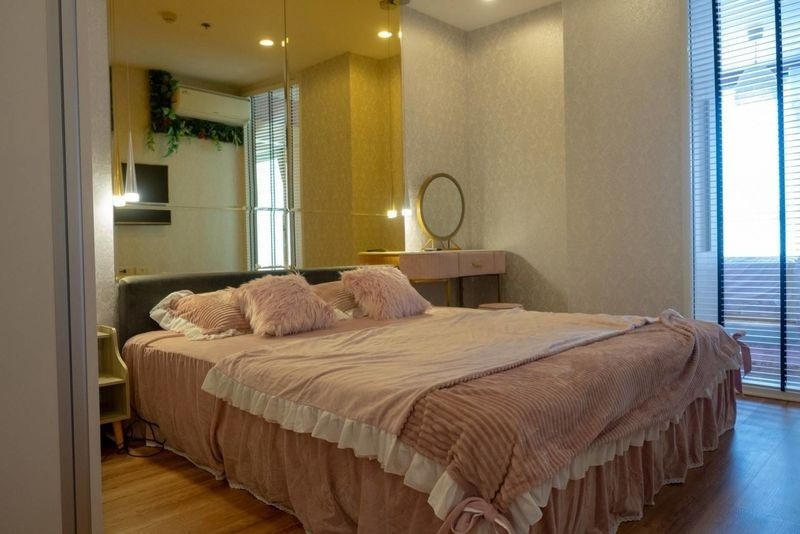 คอนโดให้เช่า :15 Sukhumvit Residences((BTS Asoke อโศก ) MK-02 line @livingbkk