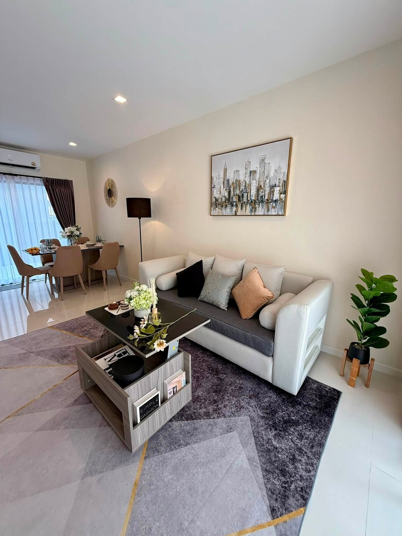 ทาวน์โฮมให้เช่า :  Premium Townhome Eigen RAMA 9 (พรีเมียมทาวน์โฮม ไอเจ้นท์ พระราม 9 )(( Prawet ประเวศ)MK-02 line @livingbkk