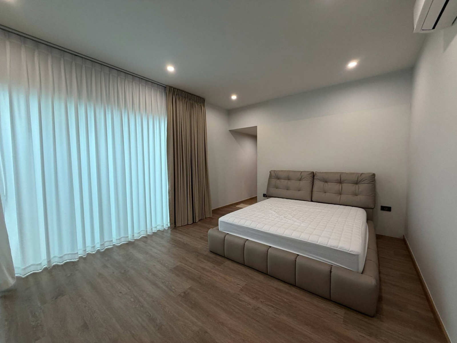 บ้านให้เช่า : บ้านเดี่ยว ถ.พระราม 9 (ไม่อยู่ในโครงการหมู่บ้าน) ( AP-02) (line: @condo91 )