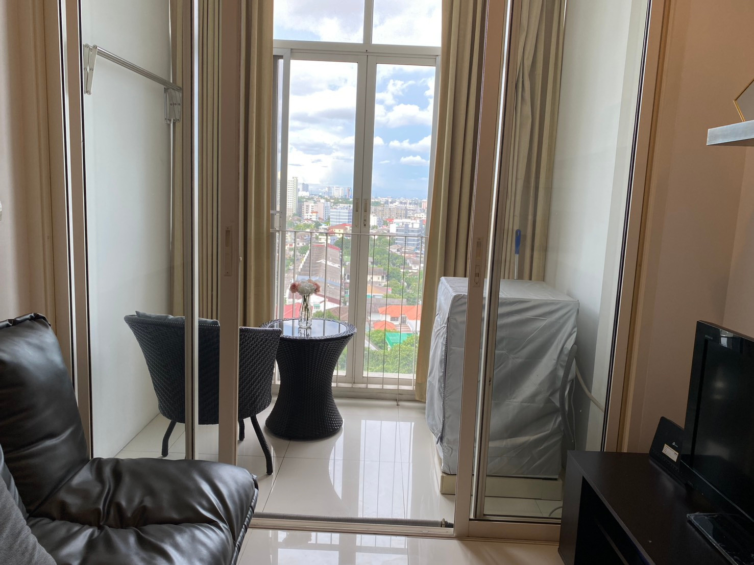 คอนโดให้เช่า :  Condolette Dwell Sukhumvit 26   ((BTS Phrom Phong)) MK-02 line @livingbkk