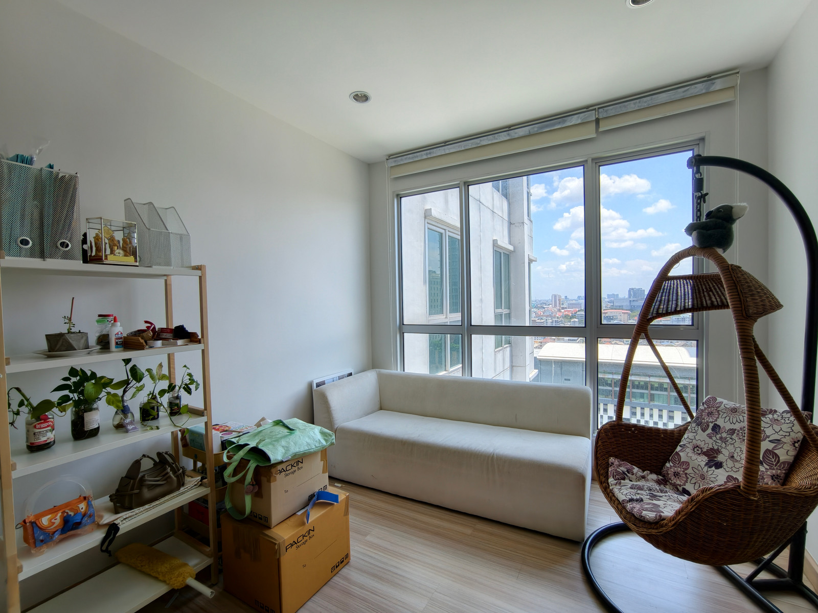 คอนโดให้เช่า : The Hotel Serviced Condo (MRT Bang Krasor )เลี้ยงสัตว์ได้ MK-02 line @livingbkk